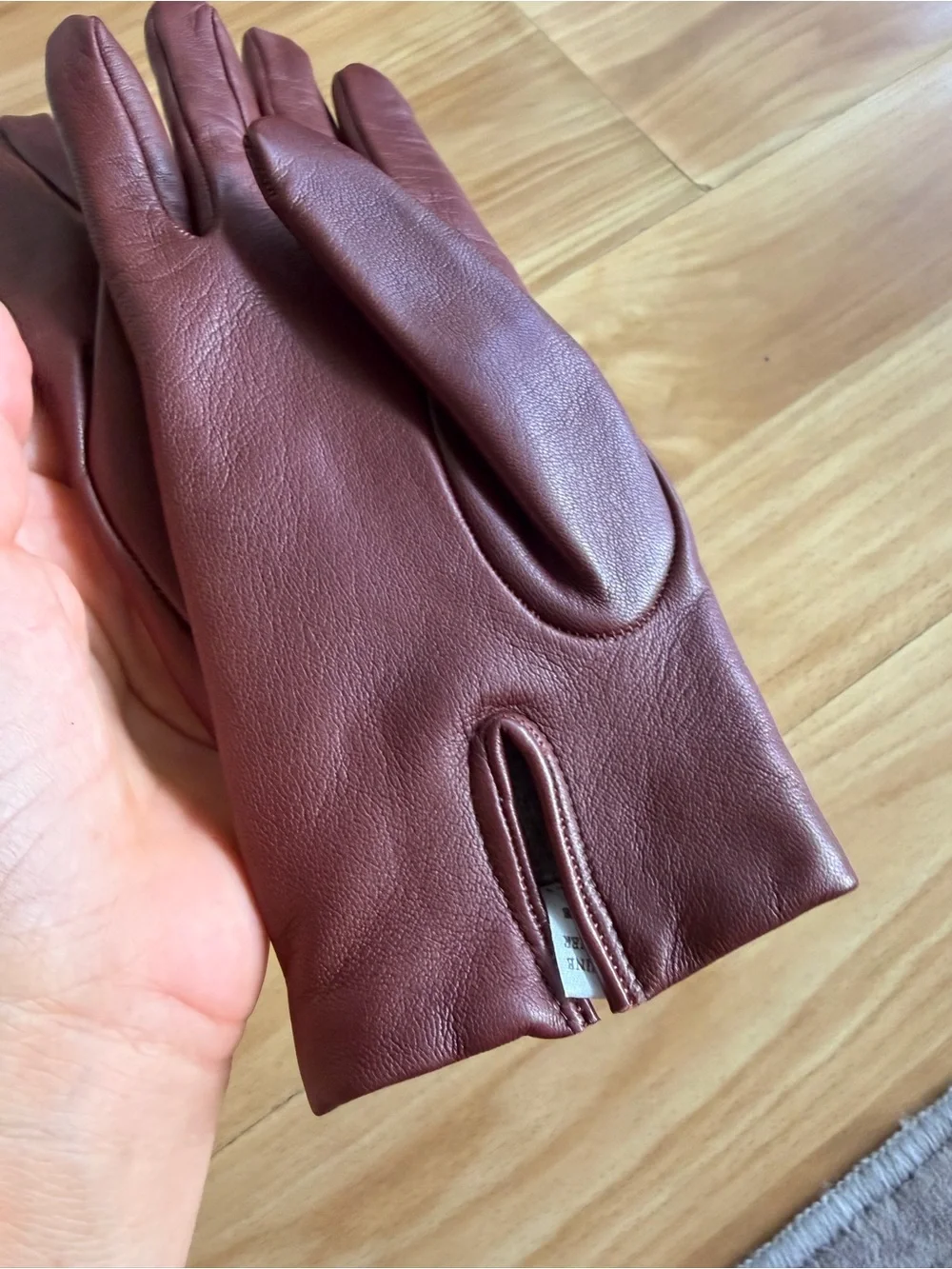 100% Cashmere Lined Leather Gloves NWT